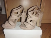 Damskie Sandały na słupku pudrowy róż New Look rozm. 36