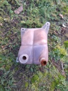 Zbiorniczek wyrównawczy plynu chłodniczego do audi 80 b4 2.0 benzyna