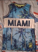 Koszulka dla chłopca w rozmiarze 146