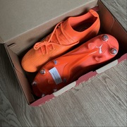 Nowe korki puma piłkarskie ultra ultimate sg rozmiar 40,5