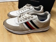 Tommy hilfiger białe buty 27,5 cm skóra modne sneakersy 42 modne