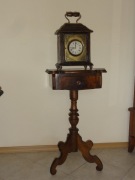 stolik-niciak fornirowany orzechem