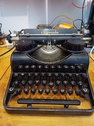 Maszyna do pisania Olympia Filia