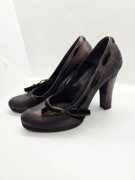 Buty czółenka na obcasie 37 skórzane metaliczne kokardki włoskie bordo