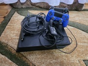 Konsola ps4 pro.1tb 2x pad ładowarka gry
