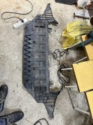 Osłona chłodnicy silnika Volvo xc60 ii