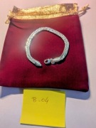 Bransoletka z łańcuszka kubańskiego, posrebrzana w gustownym woreczku. B_04