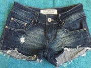Dżinsowe krótkie spodenki, szorty na lato rozmiar 34/ XS