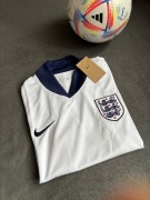 Nowa koszulka piłkarska reprezentacji Anglii