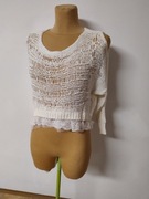 Kremowa bluzka z koronka