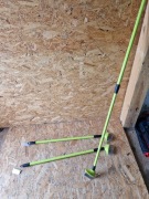 Szczotka druciana ze skrobakiem do kostki brukowej