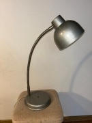 Wężowa lampka biurkowa LB-1, ata 60-te.