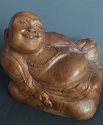 Śmiejący się Budda , drewniana figura, rzeźba 