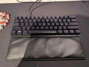 Razer Huntsman Mini Linear Optical Switch + Razer wrist rest mini