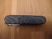 Victorinox Huntsman z metalowymi okladkami