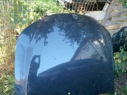 maska BMW E60 lift maska uszkodzona z lewej pasuję do lampy i błotnika 