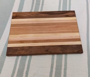 Deska do krojenia. Rozmiar 35x25 cm. Jesion i orzech włoski