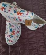 Buty sportowe wygodne w rozmiarze 40