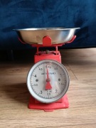 Stara waga kuchenna PRL 