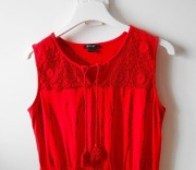 DŁUGA SUKIENKA DEKOLT KORONKOWY WIĄZANY, 44/46/48