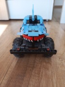 Orginalny ułożony rekin lego