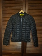 GUESS pikowana kurtka rozmiar XS