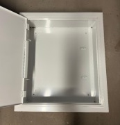 Skrzynka/Szafka podtynkowa 870x770 mm, 240 mm głębokości