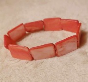 Bransoletka z masy perłowej różowa