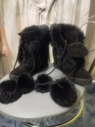 Czarne botki zamszowe obszyte futerkiem 