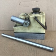 Podnośnik hydrauliczny kolumnowy przenośny polski z lat 80- tych 1,6 T