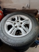 Felgi z oponami zimowymi 4 + 1 do KIA Hyundai 