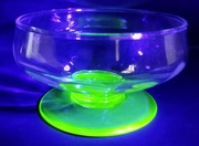 Szkło uranowe kieliszki koktajlowe komplet 4 szt.