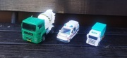 Zabawki, resoraki śmieciarka, ambulans,