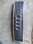 Grill atrapa środkowa A6 C5 lift stan bdb