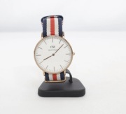 Minimalistyczny zegarek Daniel Wellington 