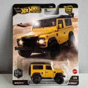 Hot Wheels Premium 1:64 LAND ROVER DEFENDER 90