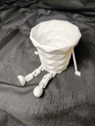 MINI Doniczka z FLEXI nogami w kolorze białym (PLA) - DRUK3D