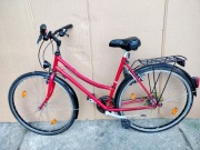 czerwona damka dobra na kołach 28"