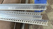 Narożnik aluminiowy perforowany 2,5m/b tynk gips