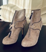 Nowe botki Nine West na obcasie - beżowy zamsz