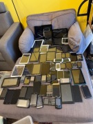 61 telefonów komórkowych smartfonów tabletów Samsung LG Huawei i inne