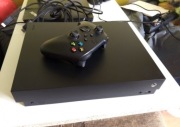 Xbox one x 1tb + orginalny pad okablowanie pudełko