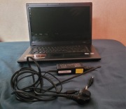 Laptop Samsung model NP-R519 z zasilaczem zamiennym 