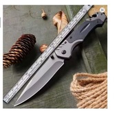 Uniwersalny składany nóż turystyczny