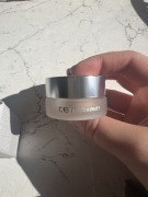 Korektor pod oczy r.e.m. beauty Medium 2 N Concealer Marka Ariany Grande