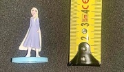 Kinder . Kraina Lodu. Elsa. Figurka 10.