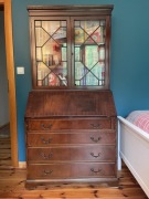 SEKRETARZYK Z BIBLIOTECZKĄ I WITRYNĄ