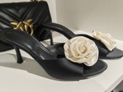 buty na obcasie z kwiatem 38 ,25.5 cm 