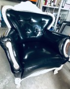 2 Fotel w stylu barokowym czarna ekoskóra i białe drewno