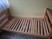 Łóżko sosnowe z materacem